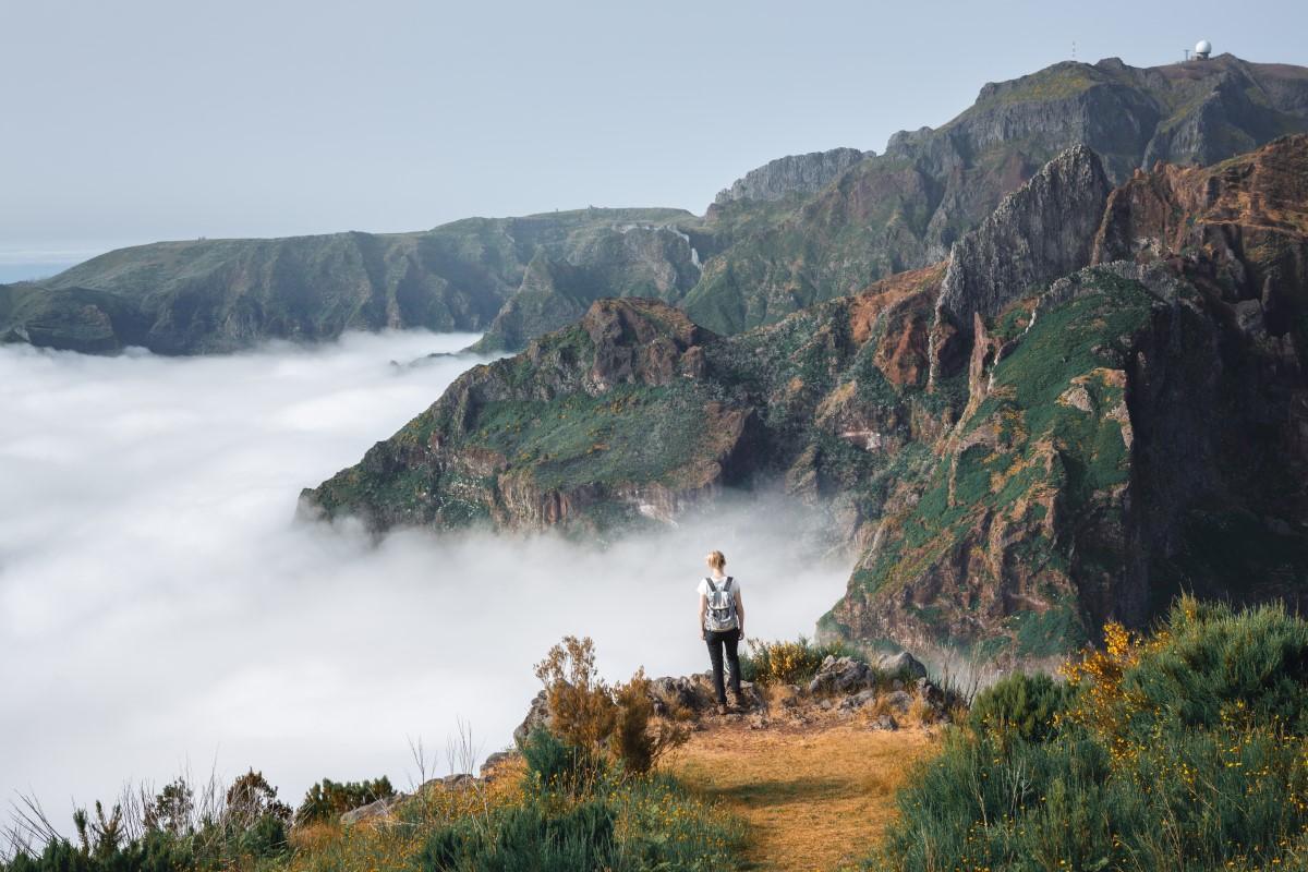 madeira view to pico do areeiro and pico ruivo 