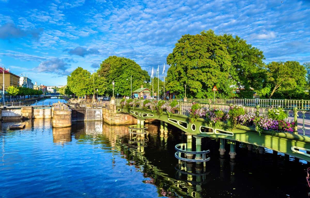 gothenburg canal in the city center 