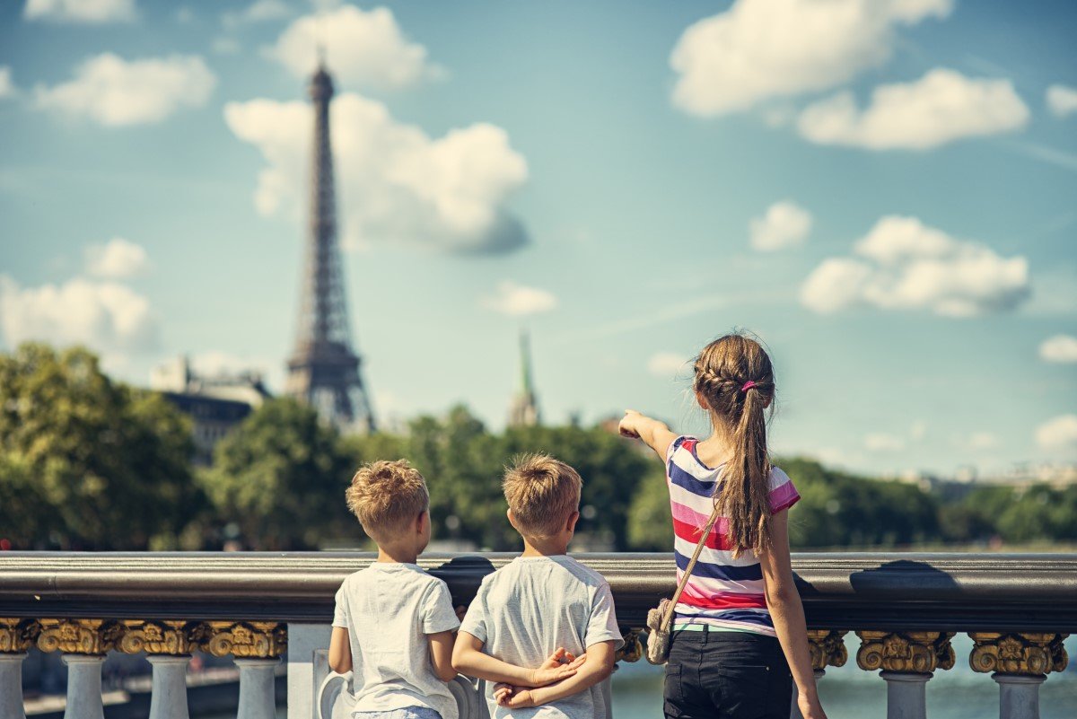 kids paris eiffel tower 