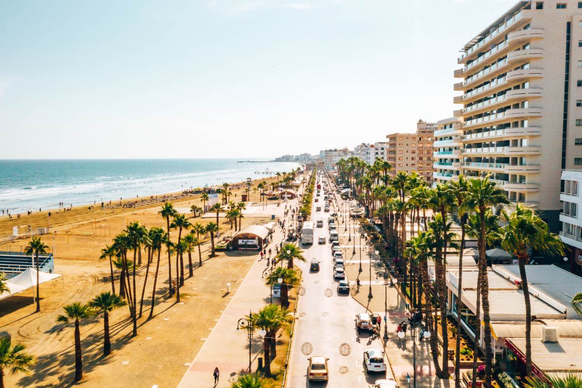 larnaca finikoudes beach 