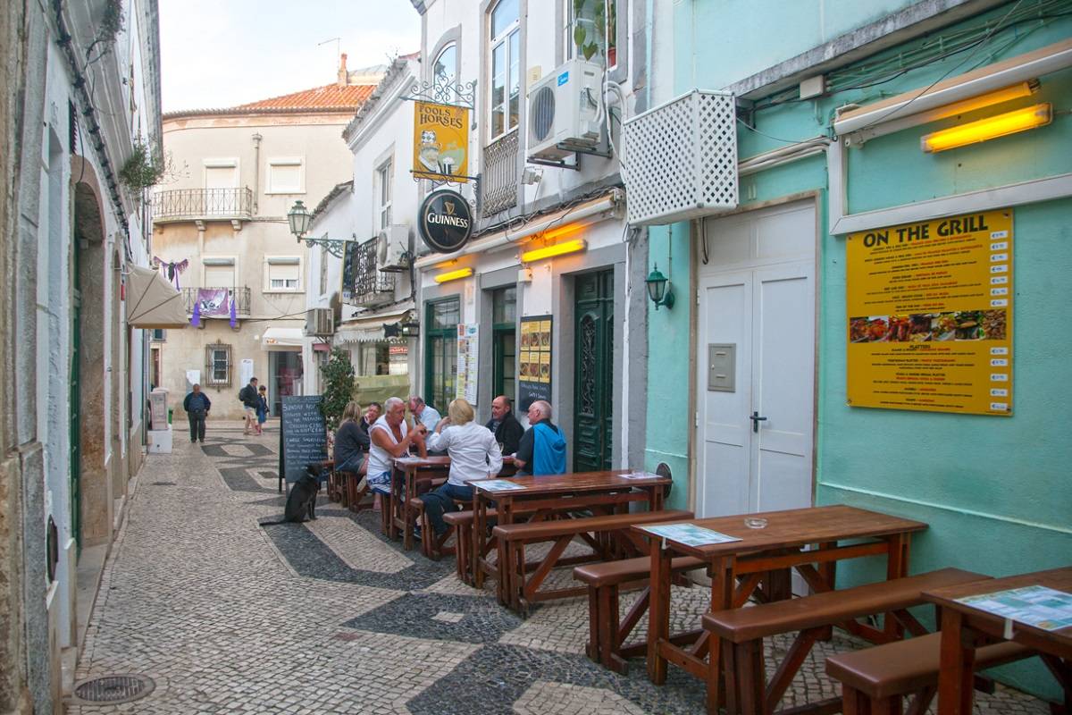 Alley in Lagos © AT Algarve