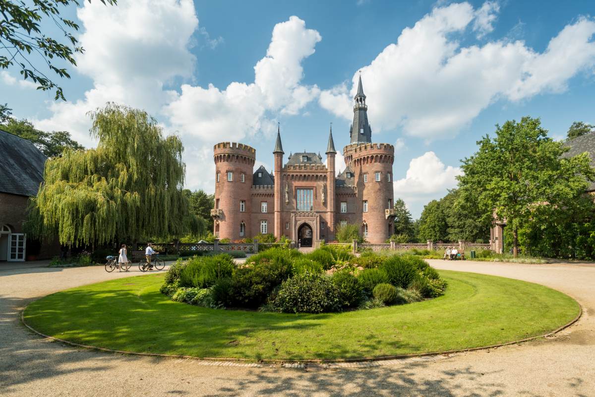 Zamek Moyland © Dominik Ketz/Tourismus NRW