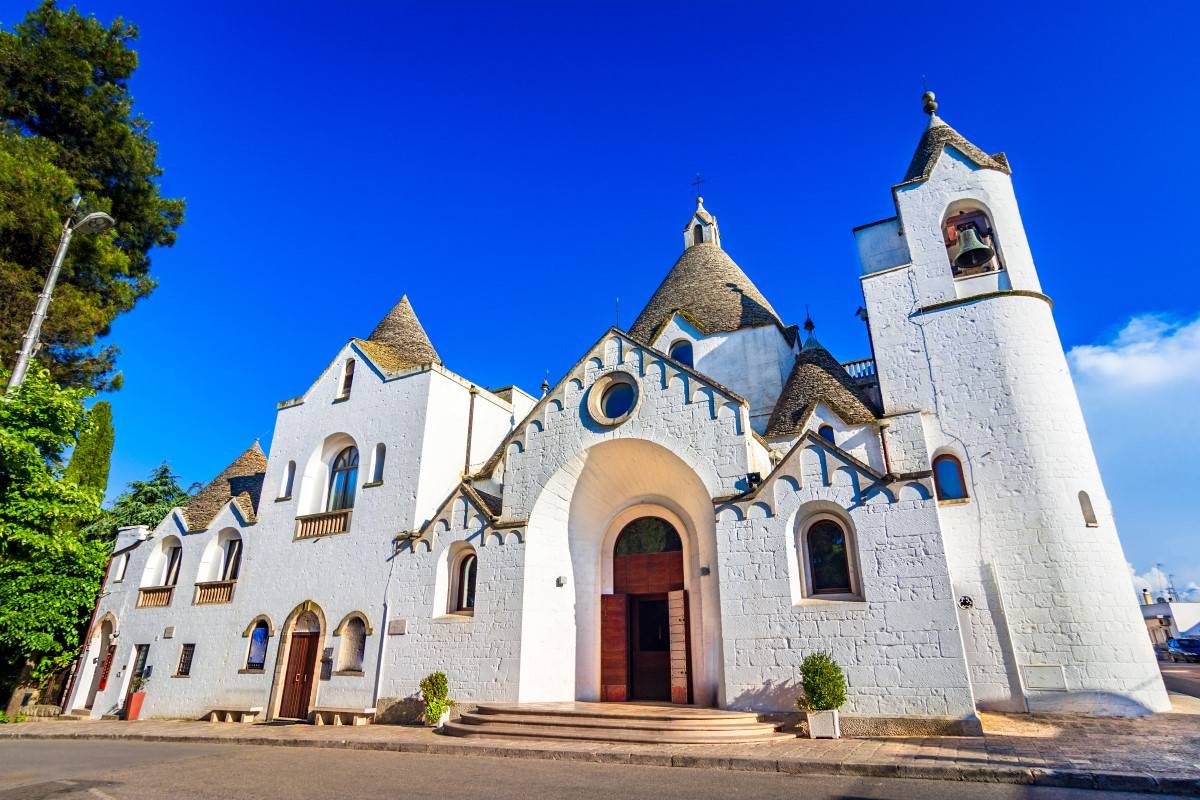 Kościół św. Antoniego w Alberobello © iStock