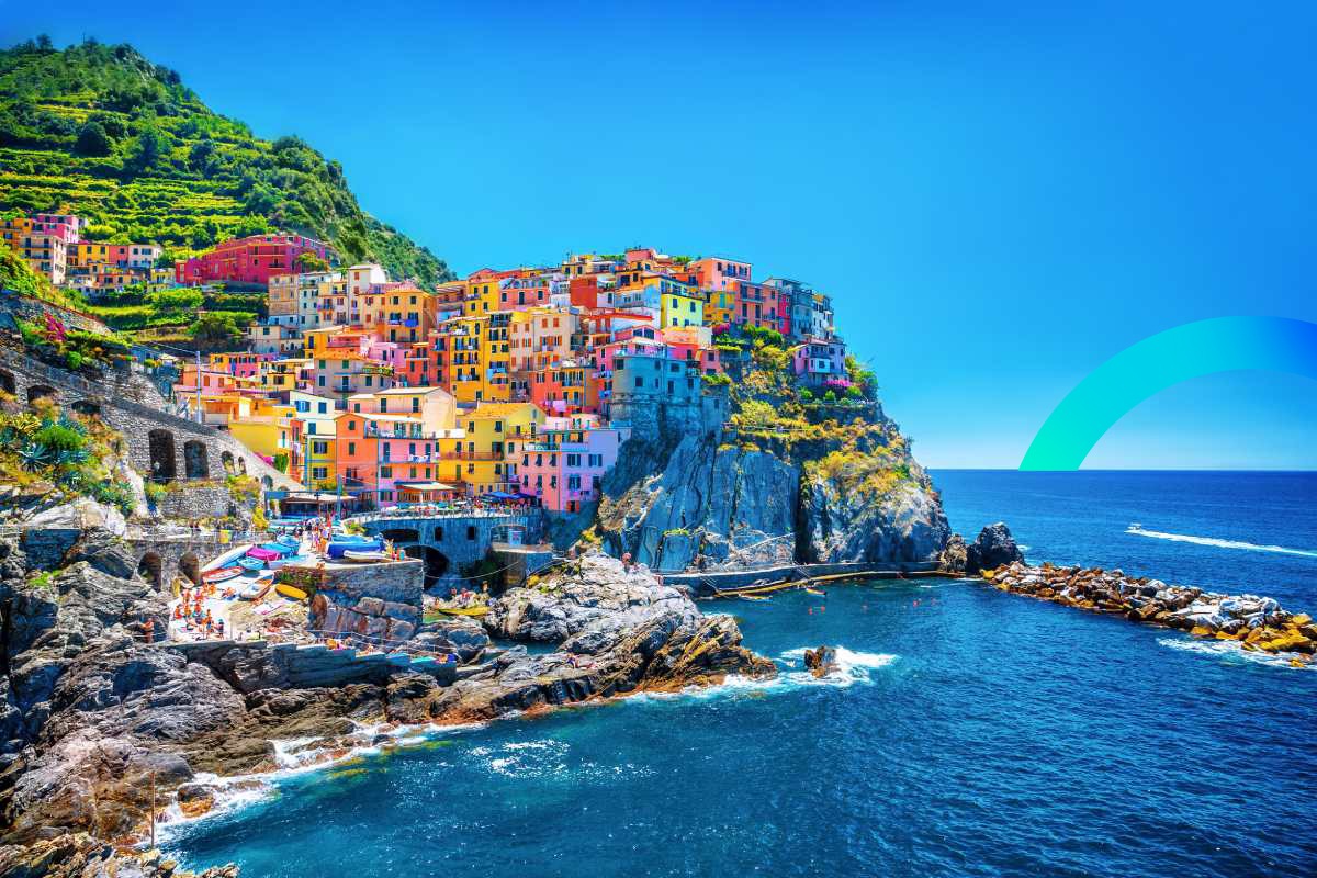 View of Cinque Terre coastline © iStock