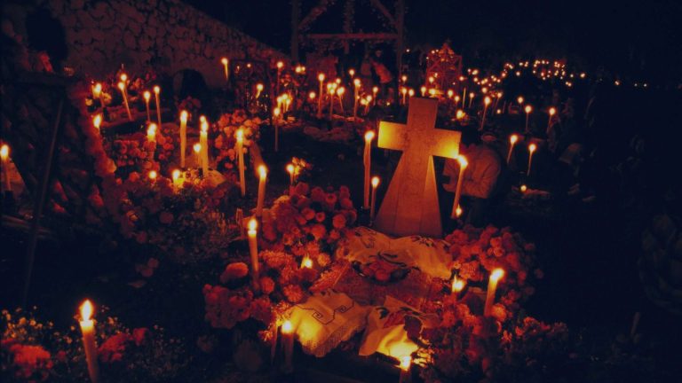 hero zaduma czy fiesta obchody swieta zmarlych na swiecie.jpg