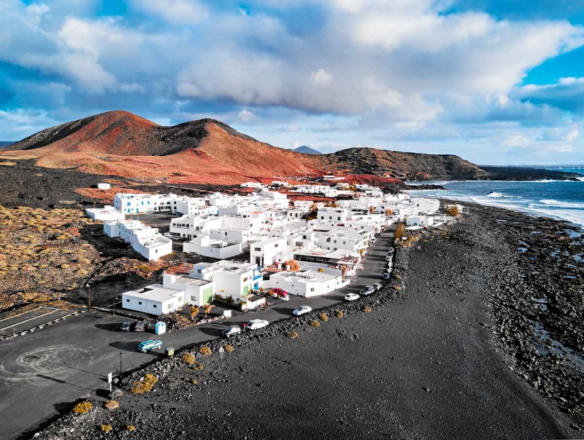 Village El Golfo, Lanzarote © iStock