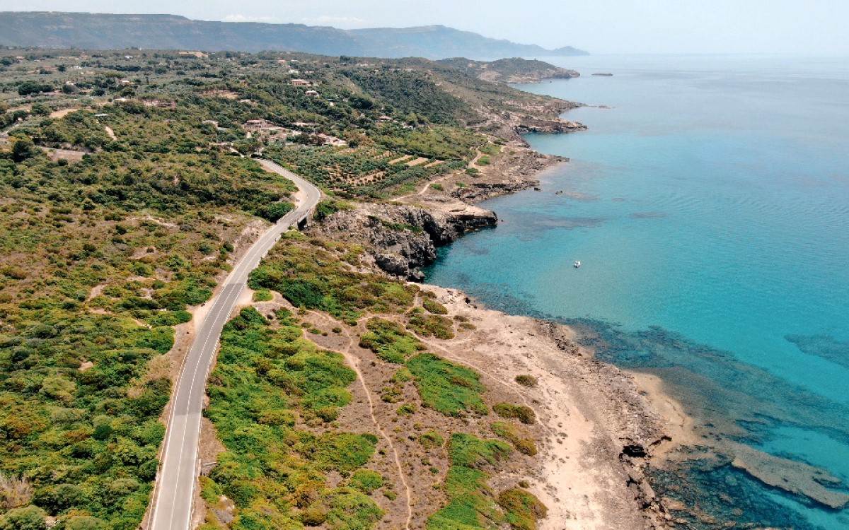 The seashore, Sardinia © Kinga Plewicka