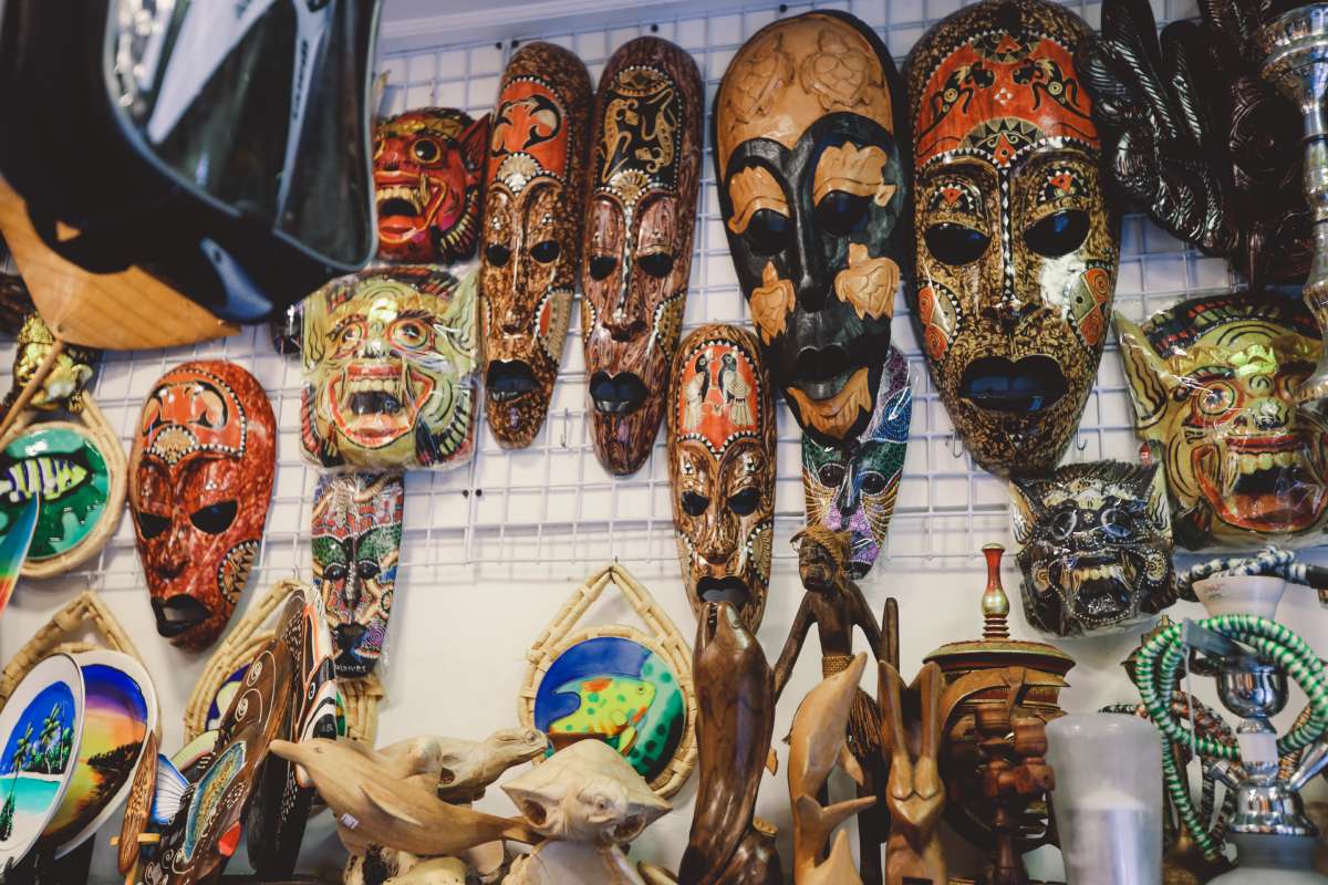 Souvenir shop, Maldives © iStock