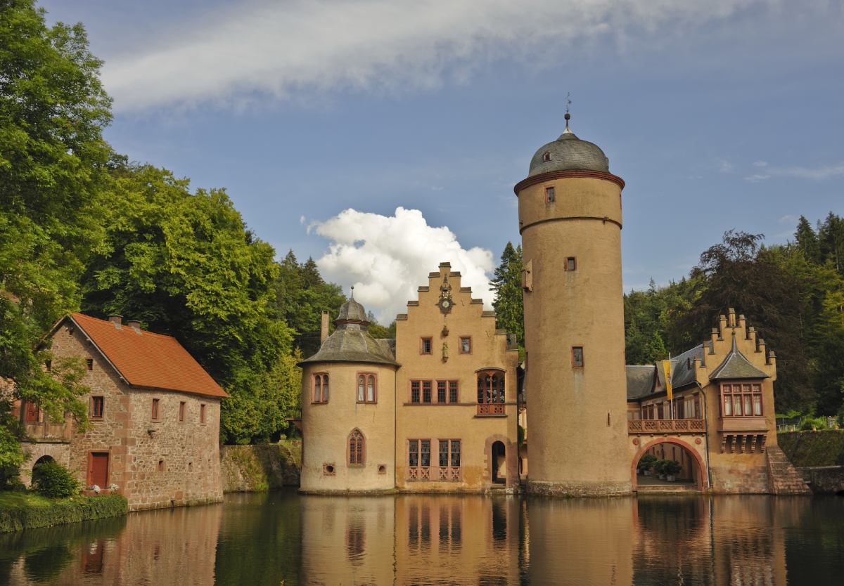 Zamek Mespelbrunn © iStock